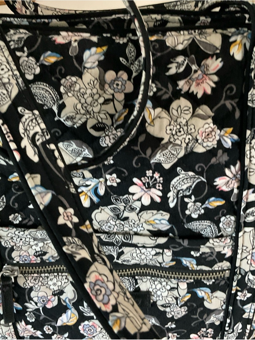 Vera Bradley Blk/White Holland Garden Large Tote Bag - Picture 2 of 9